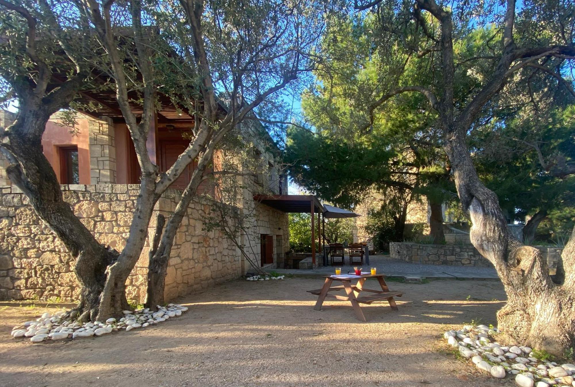 Pyrgos Ralli Estate Guesthouse Aegina Exteriör bild