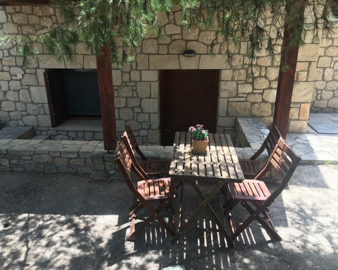 Pyrgos Ralli Estate Guesthouse Aegina Exteriör bild